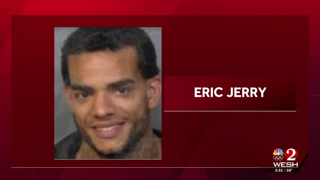 Manhunt underway for man who escaped custody after attacking officers in Melbourne