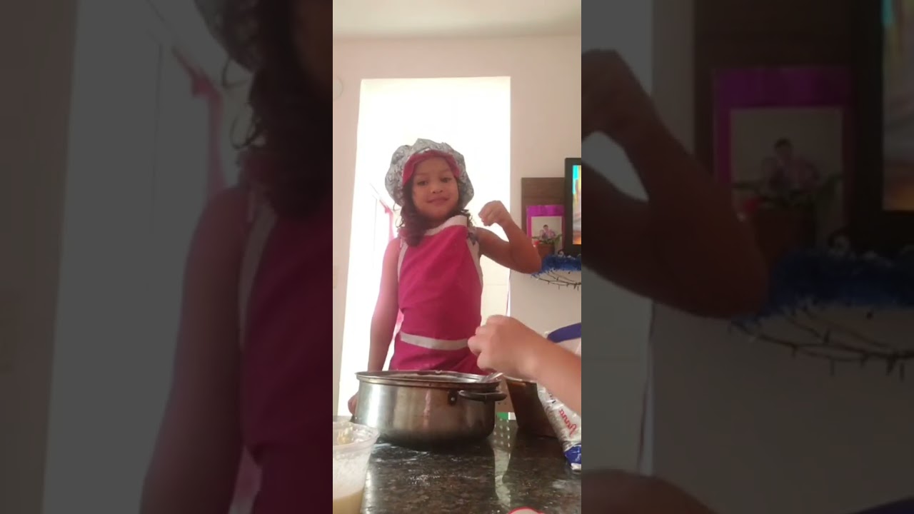 Acompaña a Selena a preparar una deliciosa torta con galletas🍪🍰😁