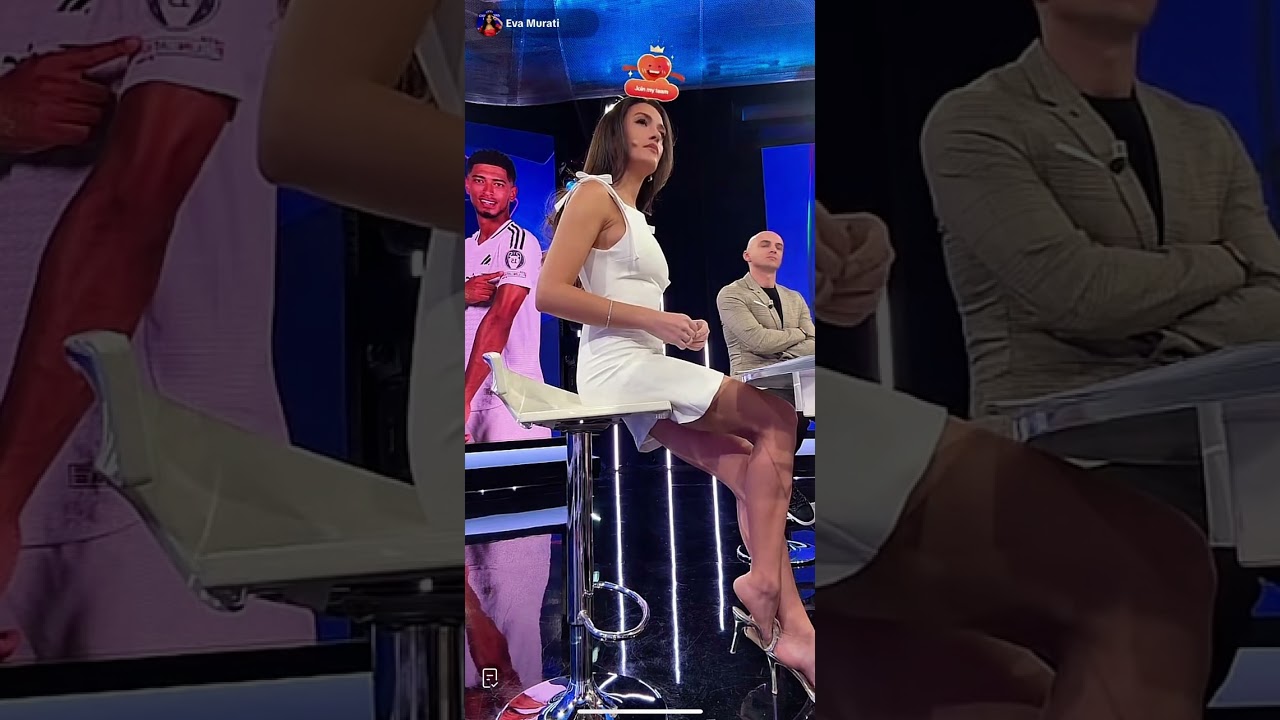 Eva Murati candid lindos pies UEFA