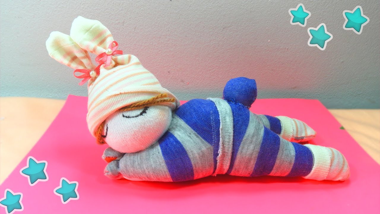 COMO HACER UNA MUÑECA CON CALCETINES 😍Manualidades Diy