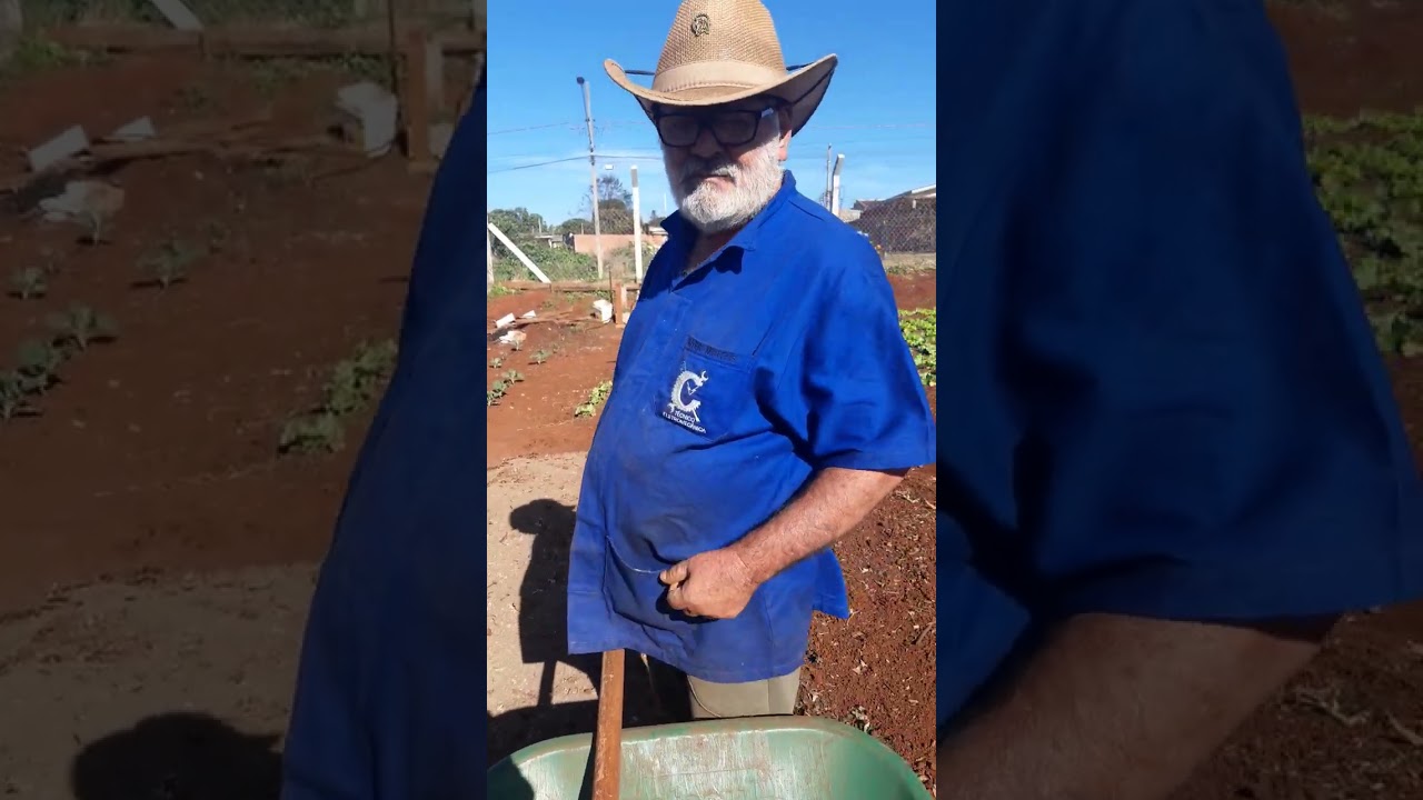 Adubando a terra para plantar!!