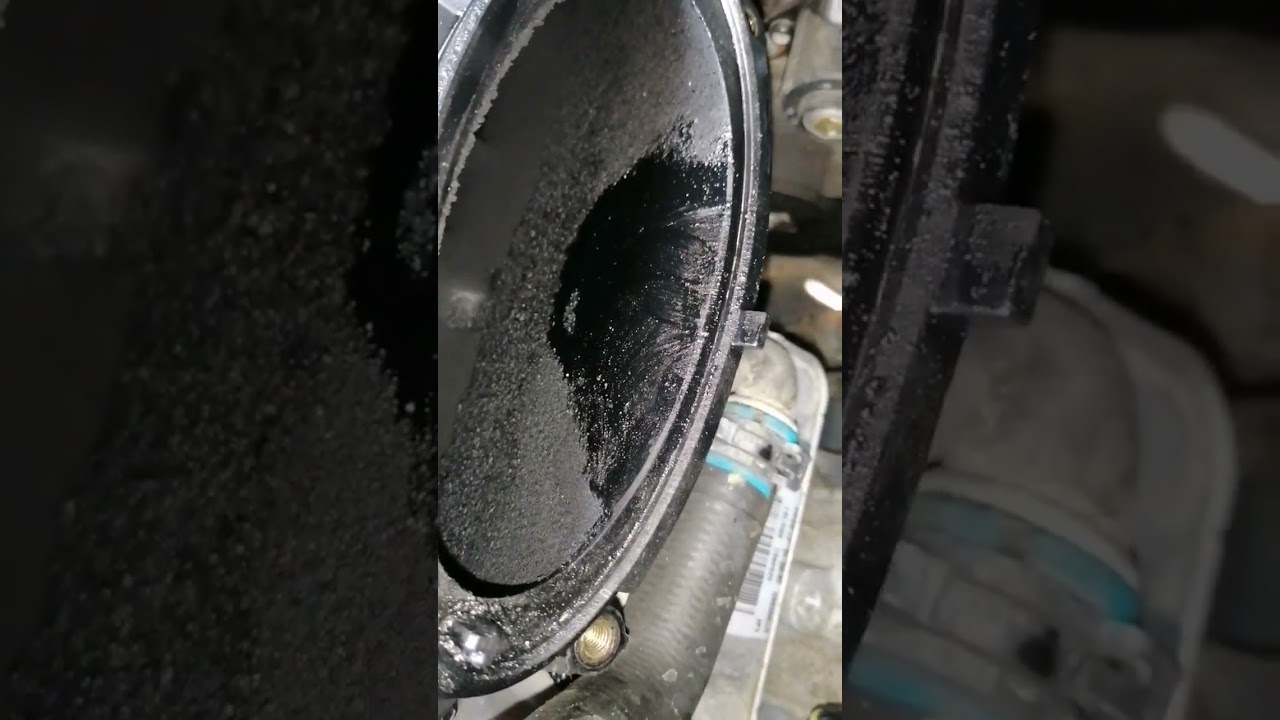 ОМ651 / Впускной коллектор с открытым байпасом ЕГР спустя 130 ткм после полной очистки