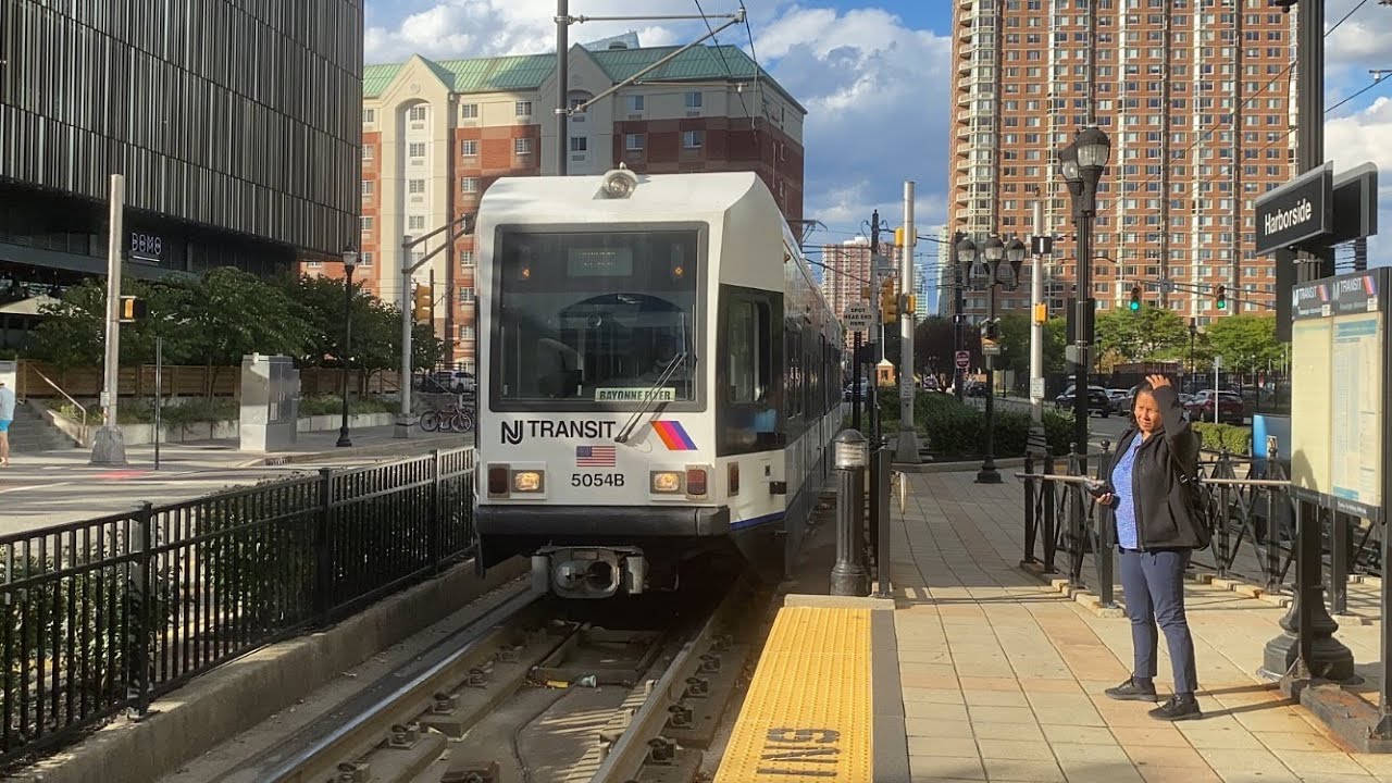 PM Rush Hudson Bergen Light Rail At Harborside Financial Center