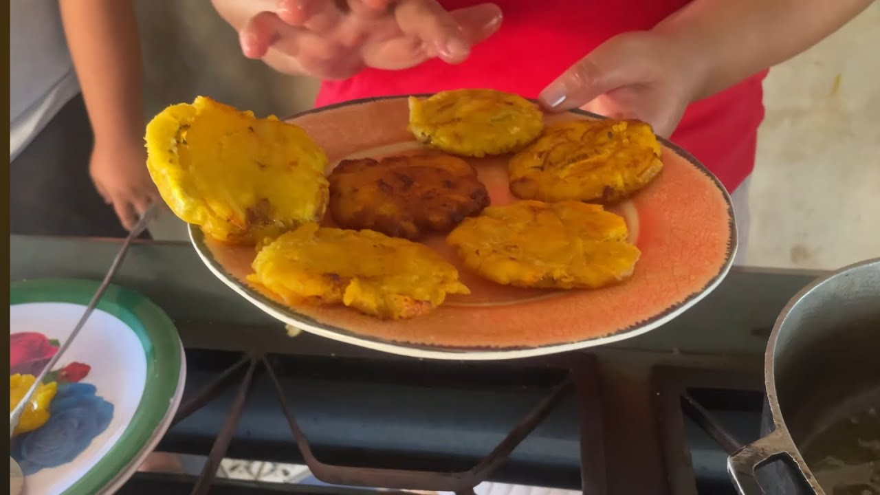 Receta  de haciendo  tostones  de platano