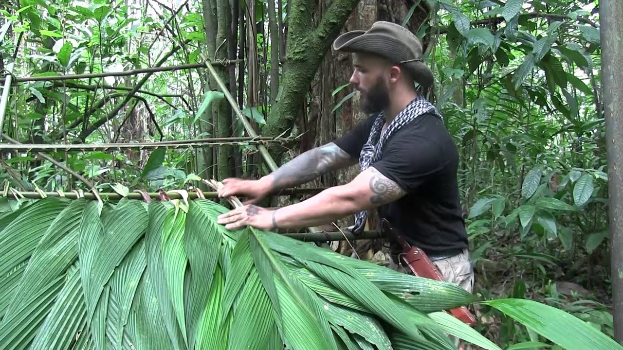 Jungle Survival Shelter -Thatching a Lean Too w Palm