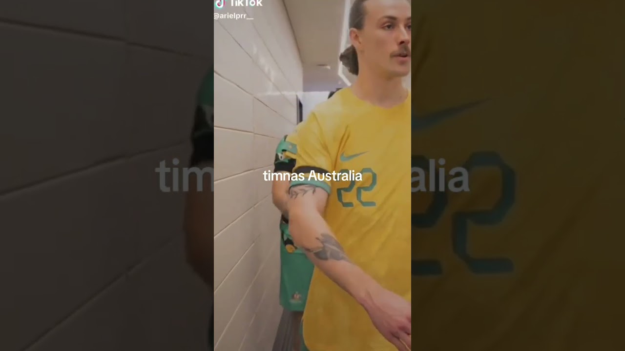 timnas belanda ke indonesia naik sepeda 