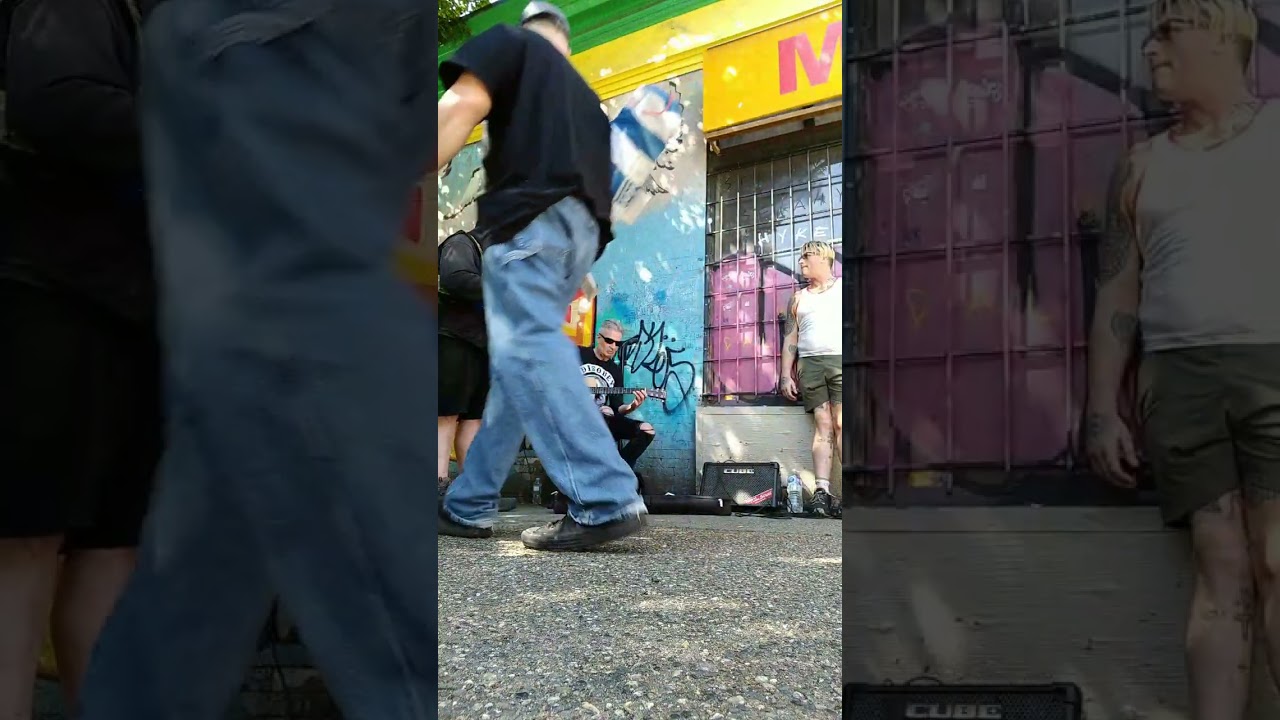 mini bow guitar + blukelele street jam
