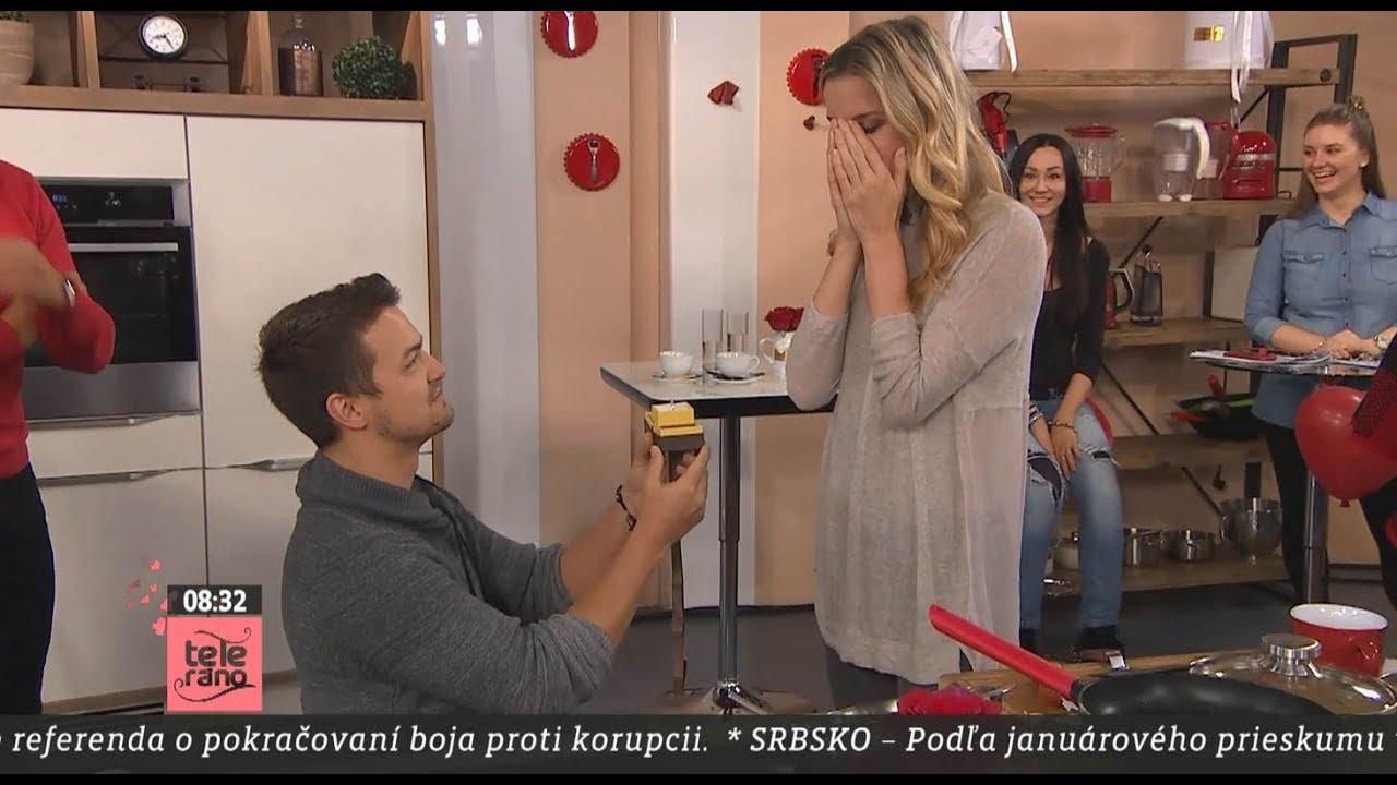 TELER&Aacute;NO - Viktor Vincze požiadal Adelu o ruku