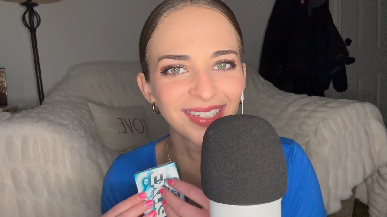 ASMR | Gum Chewing Whisper/Ramble 💙