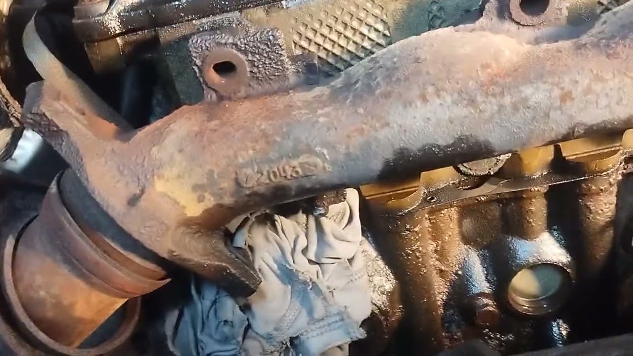 Как снять заржавевшие болты выпускного коллектора на Dodge Dakota 4.7L 4X4