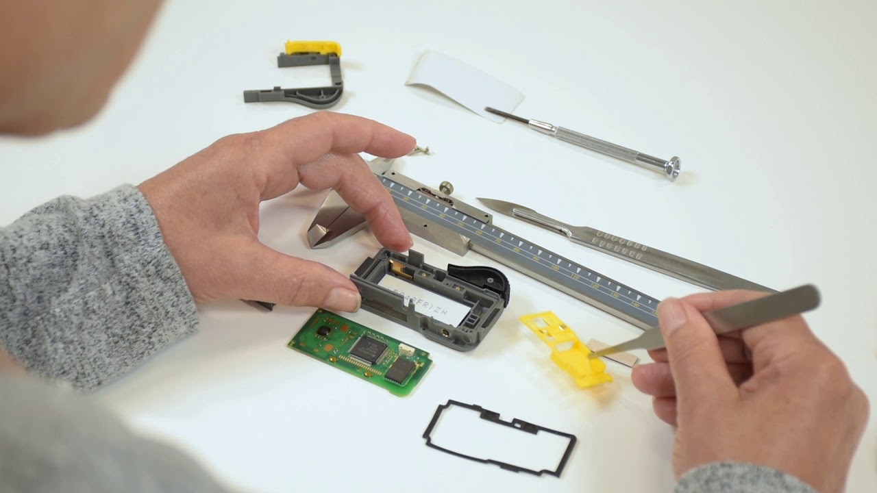 Disassemble & reassemble a caliper