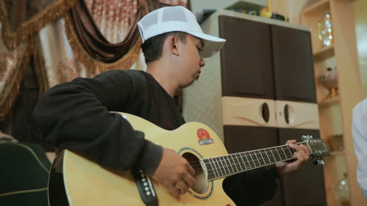 Gindew - Cover by RJ Flux
