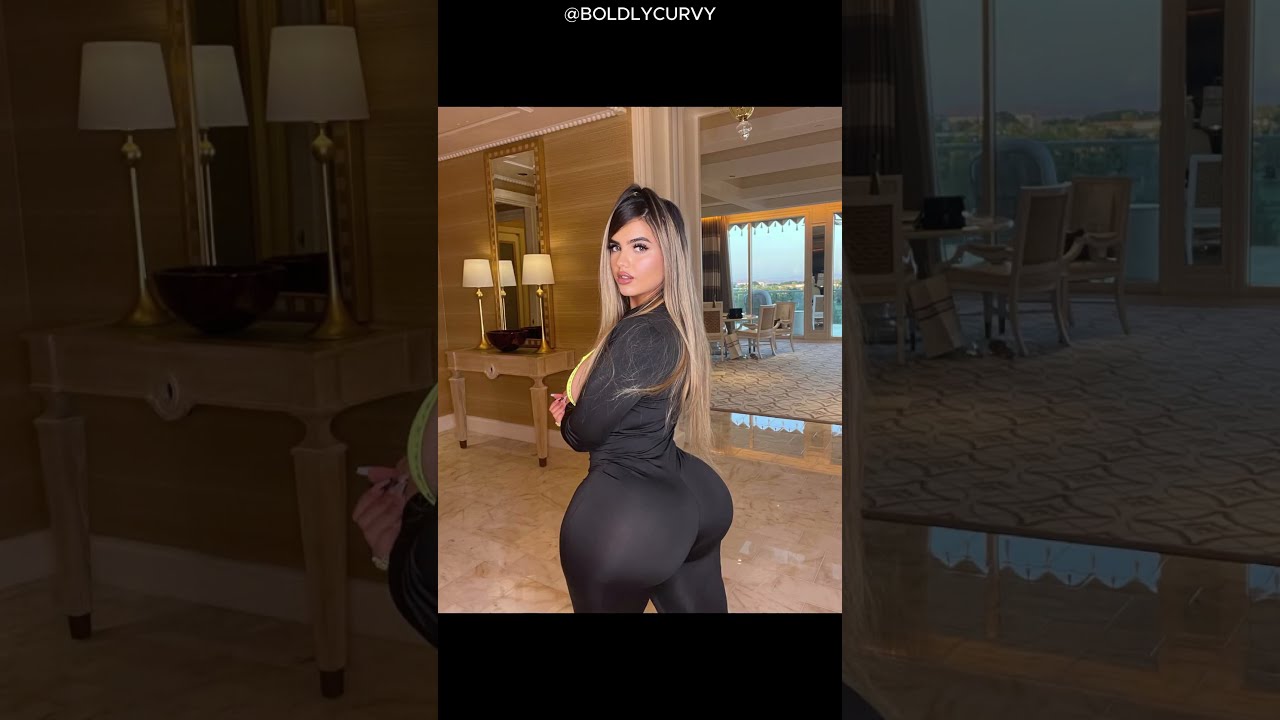 Ely La Bella ✓ Curvy Plus Size Model Promoting Body Positivity & Self Love
