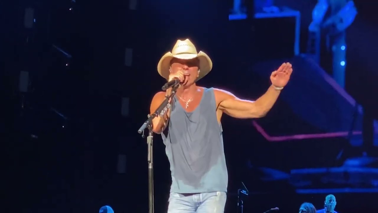 Kenny Chesney “Somewhere With You” 6-16-22 Bristow VA Jiffy Lube Live