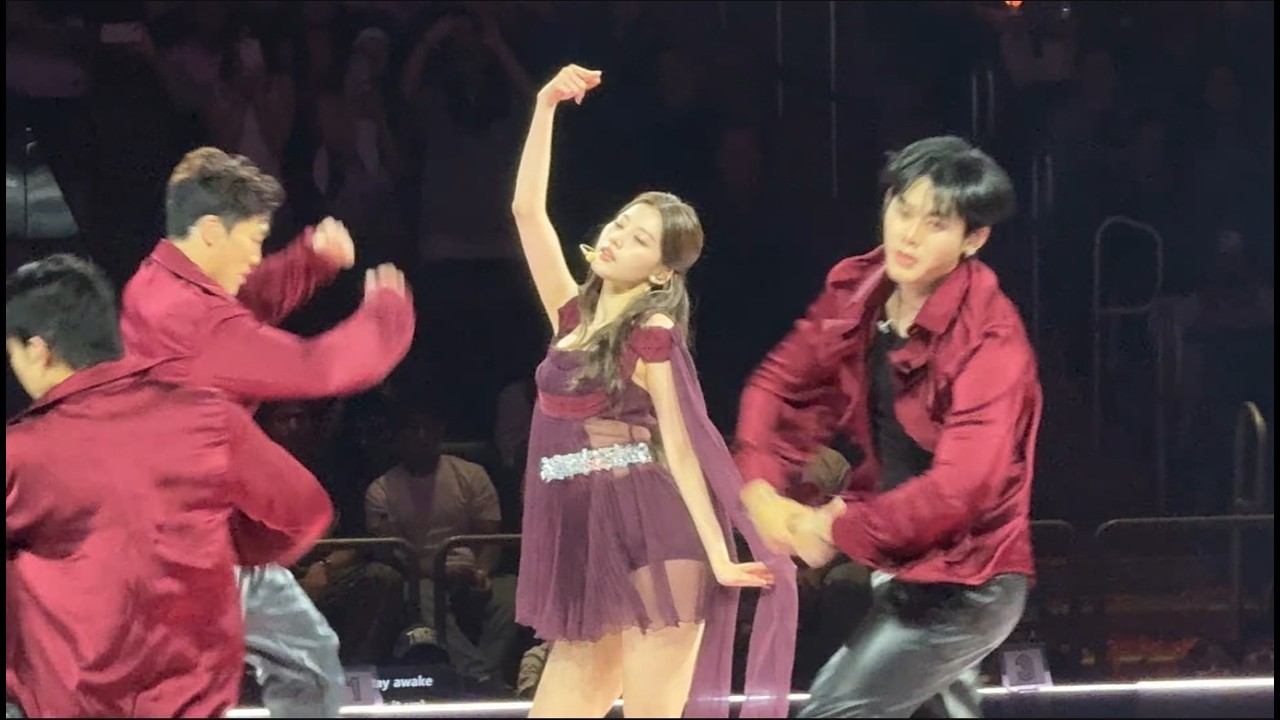 [FANCAM] 2-18-26 - Twice – THIS IS FOR TOUR - New York Day 1 – Sana Solo Stage - Decaffeinated