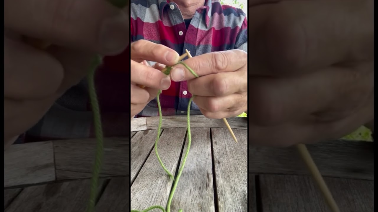 Learn How to Knit in 60 Seconds: Tension. #arnecarlos #knitting #arneandcarlos
