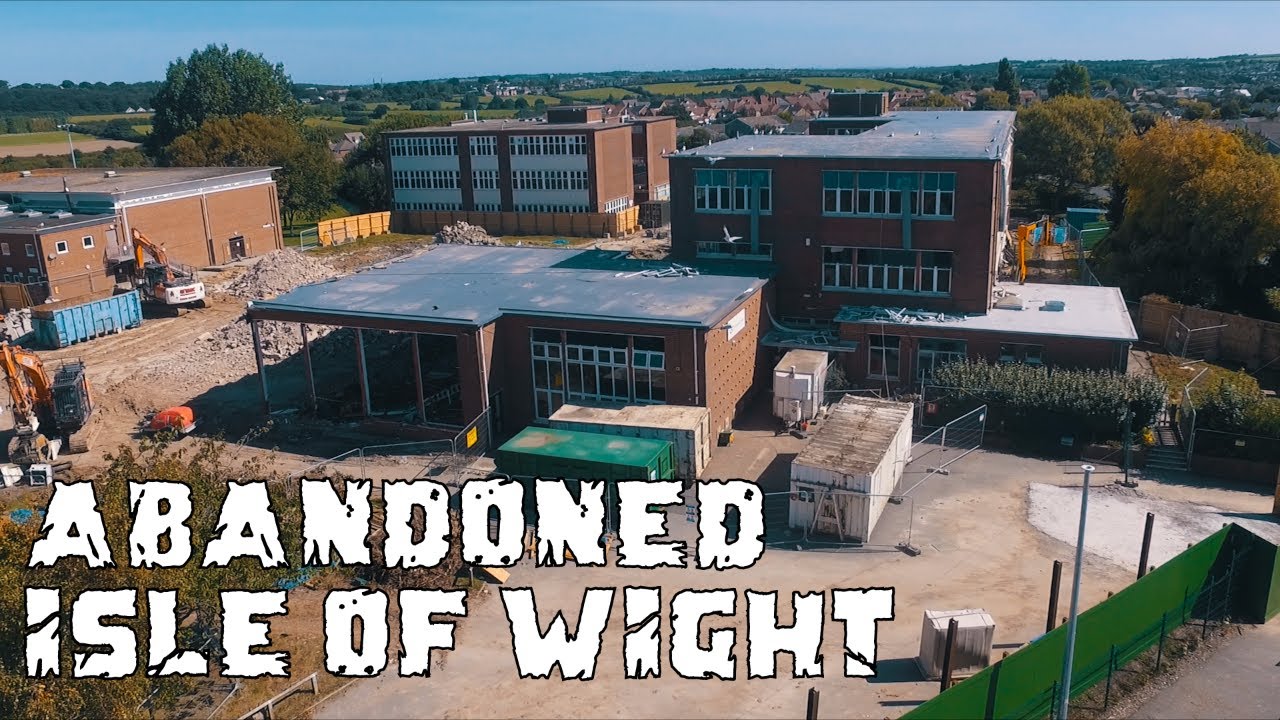 Exploring Inside Carisbrooke School Tower Block - ABANDONED ISLE OF WIGHT