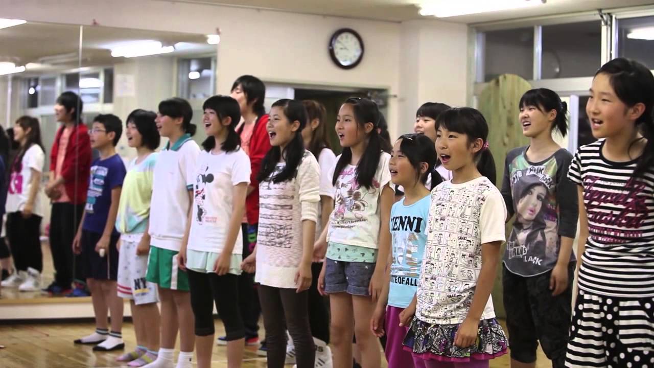 「昔の少年少女合唱団」in佐賀　ティーンズミュージカルＳＡＧＡに振付を教えてもらう