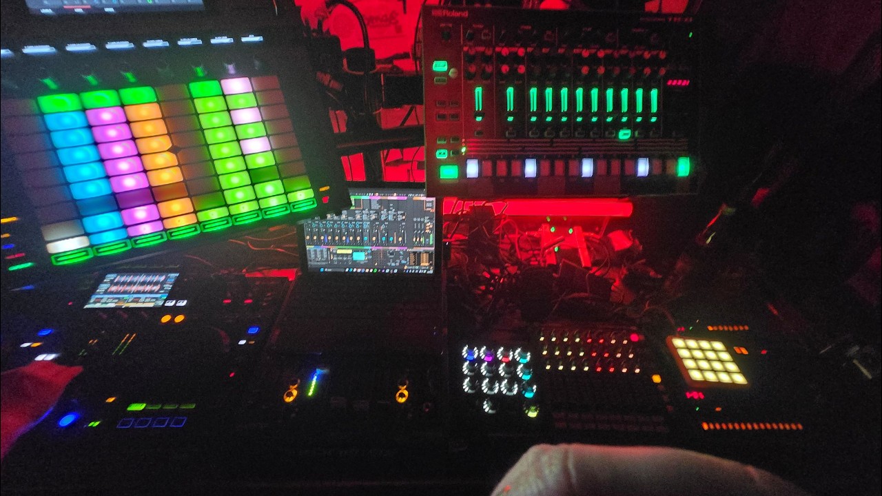 FRAENCO - Hybrid Hardware Live Set @ Mos Eisley Stuttgart (Groovy Tech House) | 2026