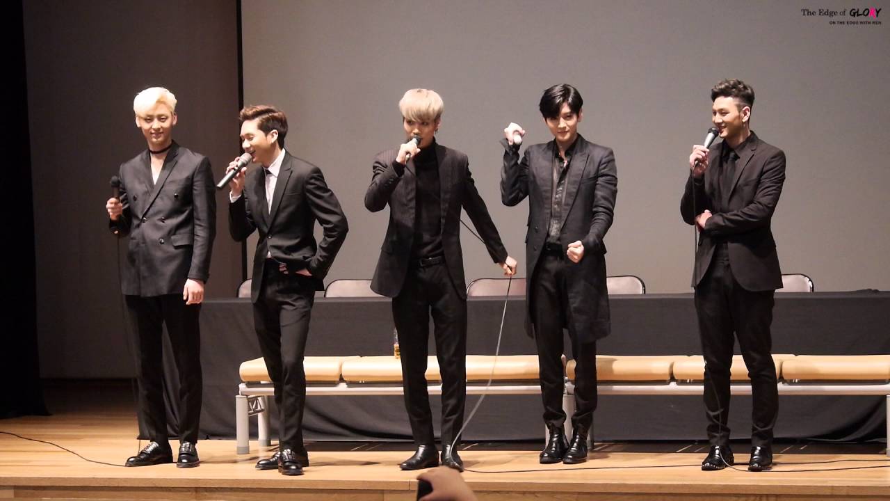 160326 뉴이스트 여왕의 기사 명동 팬사인회 (2) 야하게 입지마