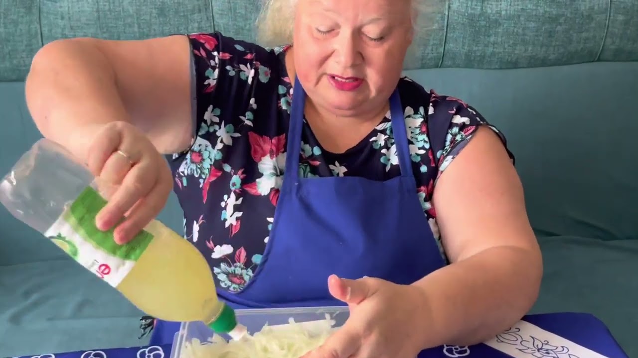 САЛАТ ИЗ НИЧЕГО. ЛУК  🧅 И ВСЁ