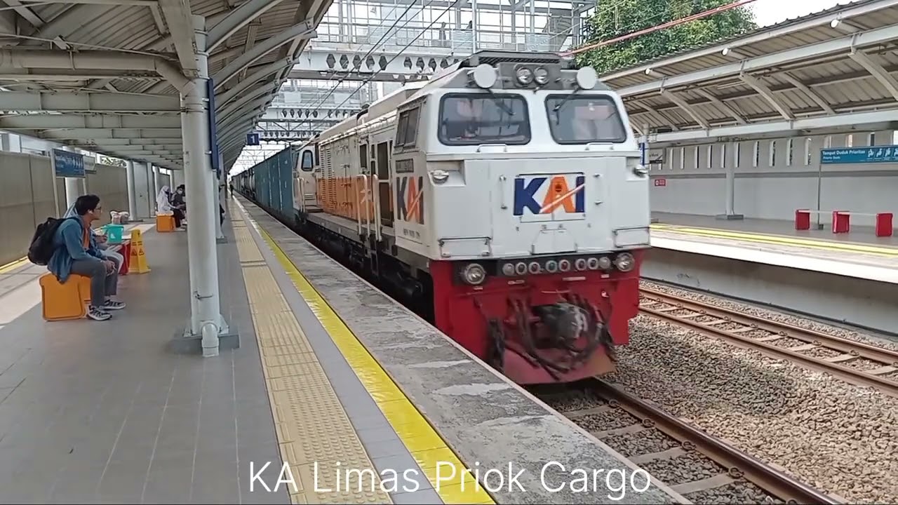 LOKOMOTIF W n B❗️KOMPILASI KERETA API‼️Stasiun Metland Telaga Murni + DDT Cipinang