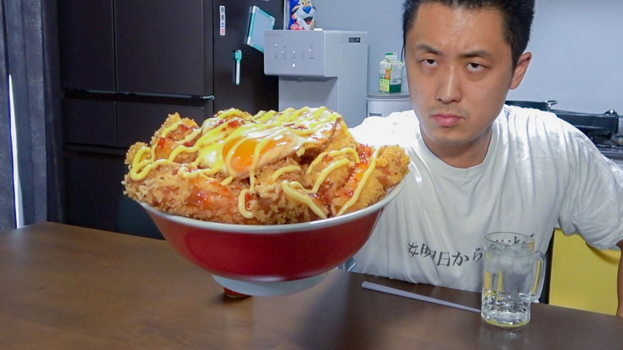 シャウエッセンを大量に揚げた「揚げウインナー丼」で幸福感と血糖値をぶち上げる