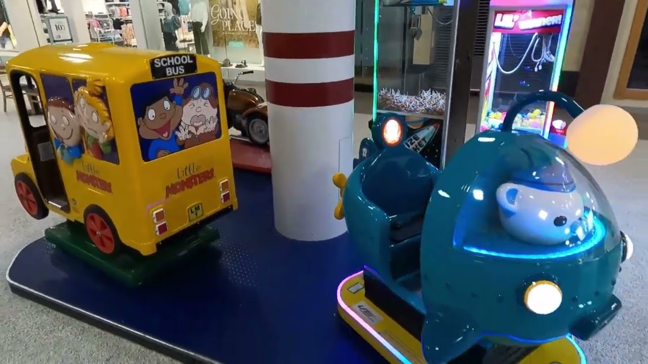 I Went Back In Time, An Auburn Mall Tour - The 1980s are still here! In Auburn Maine!