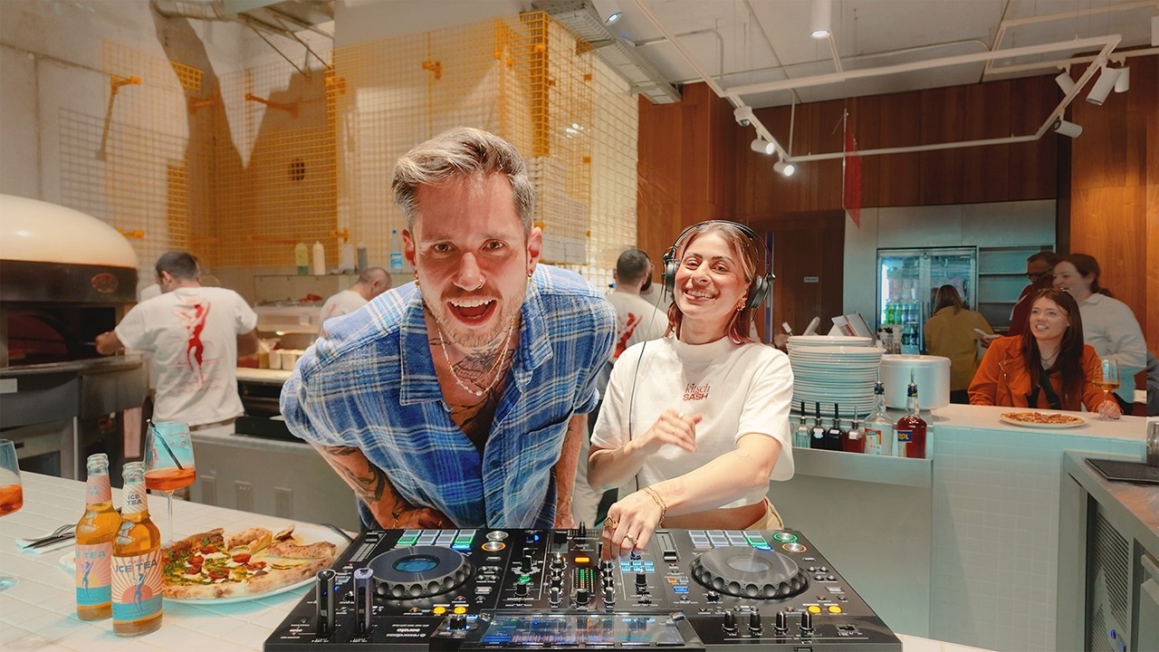 We Played a Groovy House Set in a Pizza Kitchen 🍕🎧