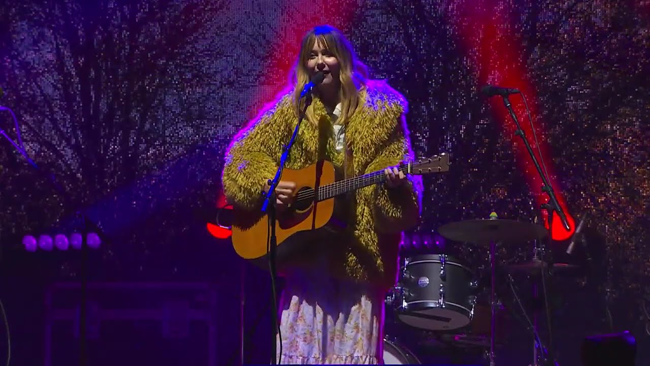 Molly Tuttle and the Renewal Family Band  9 28 24