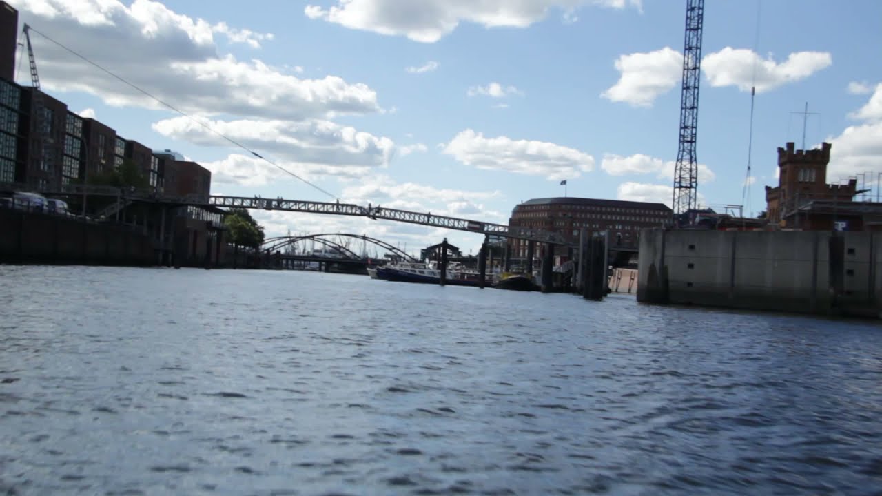 VOM HAMBURGER HAFEN AUF DIE ALSTER   5. Zollkanal - Binnenhafen - Schaartor Schleuse.