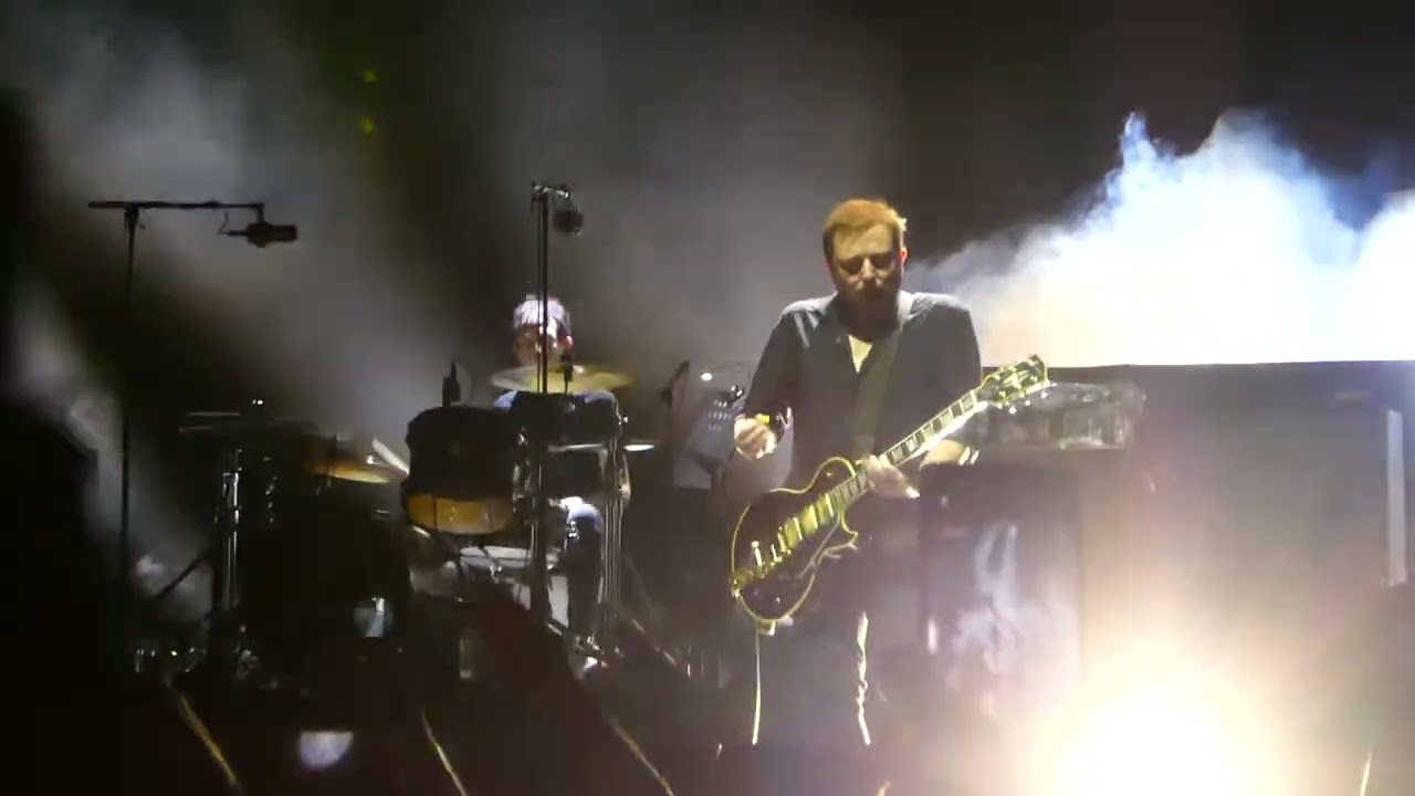 Suede - Turn off Your Brain and Yell @ Movistar Arena, Santiago, Chile 2025