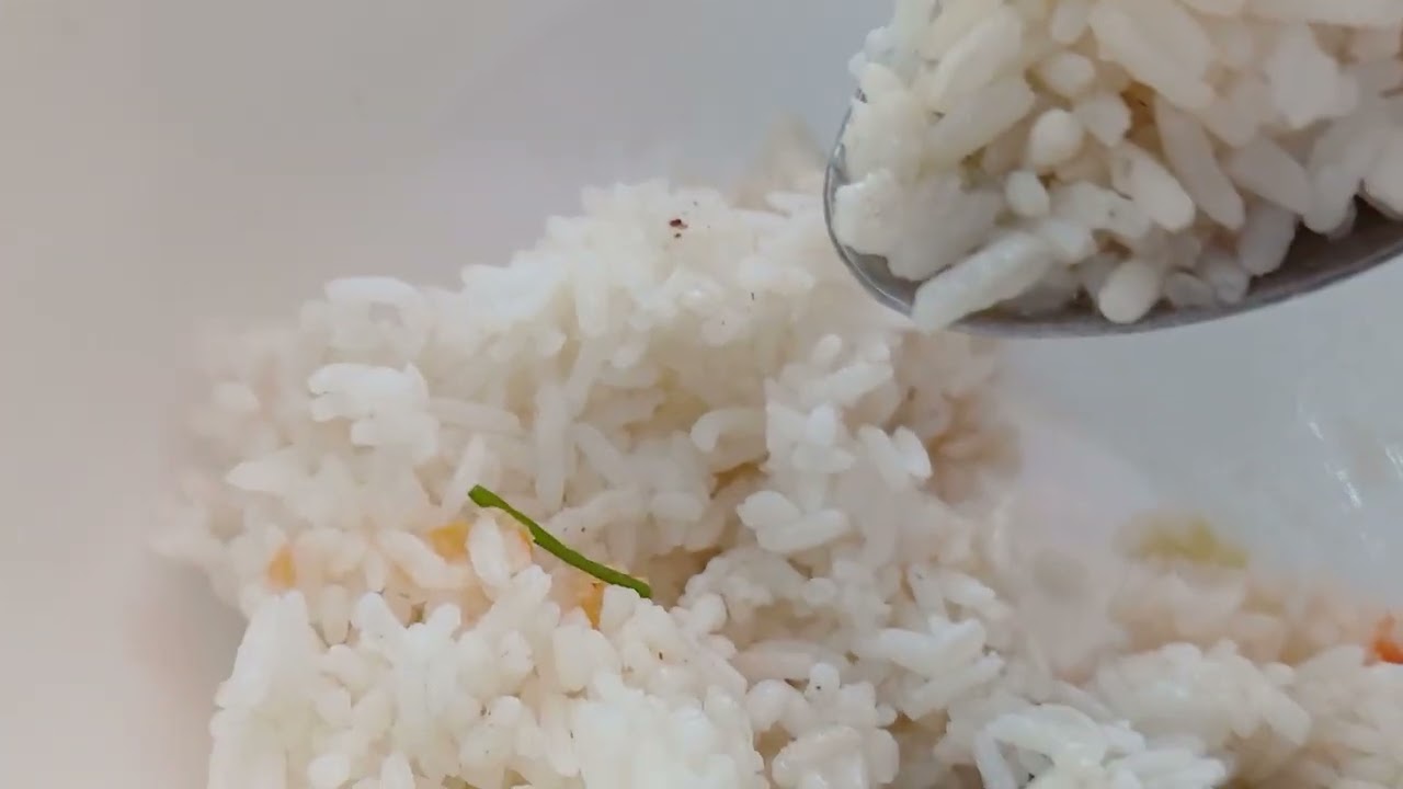 Cá Sòng luộc sả.Lòng mề gà xào mướp.