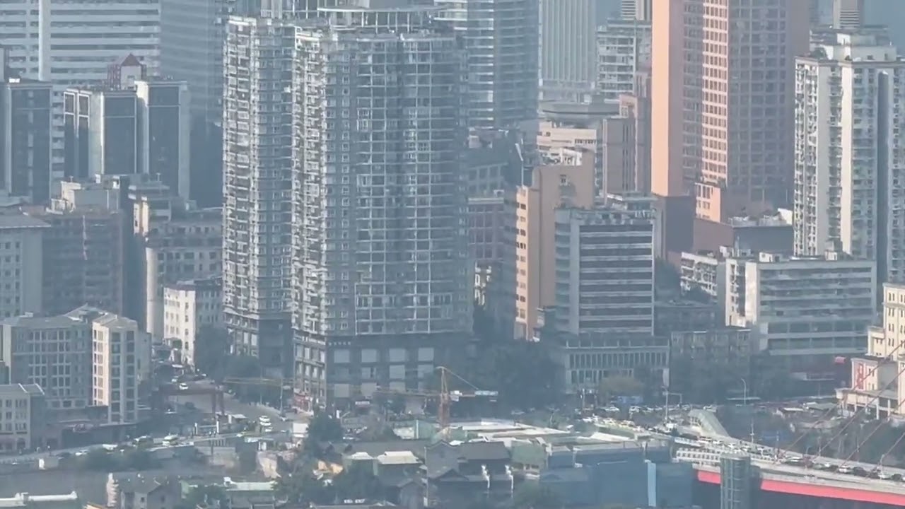 重庆—一个魔幻的城市，大到你无法想象