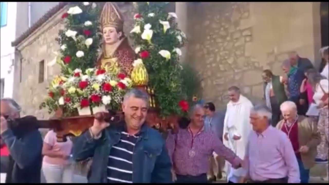 Garganta la Olla celebra las Fiestas de San Martín con procesión y romería en el mes de abril