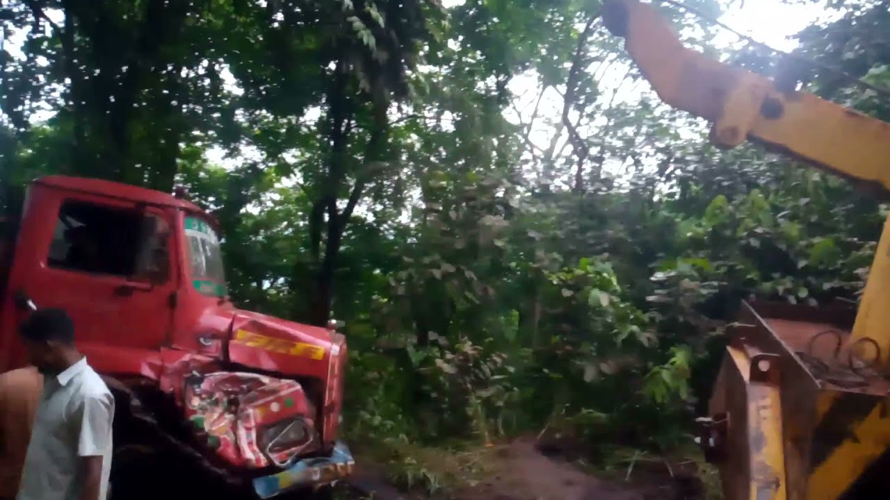 TRUCK ACCIDENT , SUNDARGARH 😲😲 #ADBASI_LifE_vloGs😲.             ⛔SUBSCRIBE ⛔