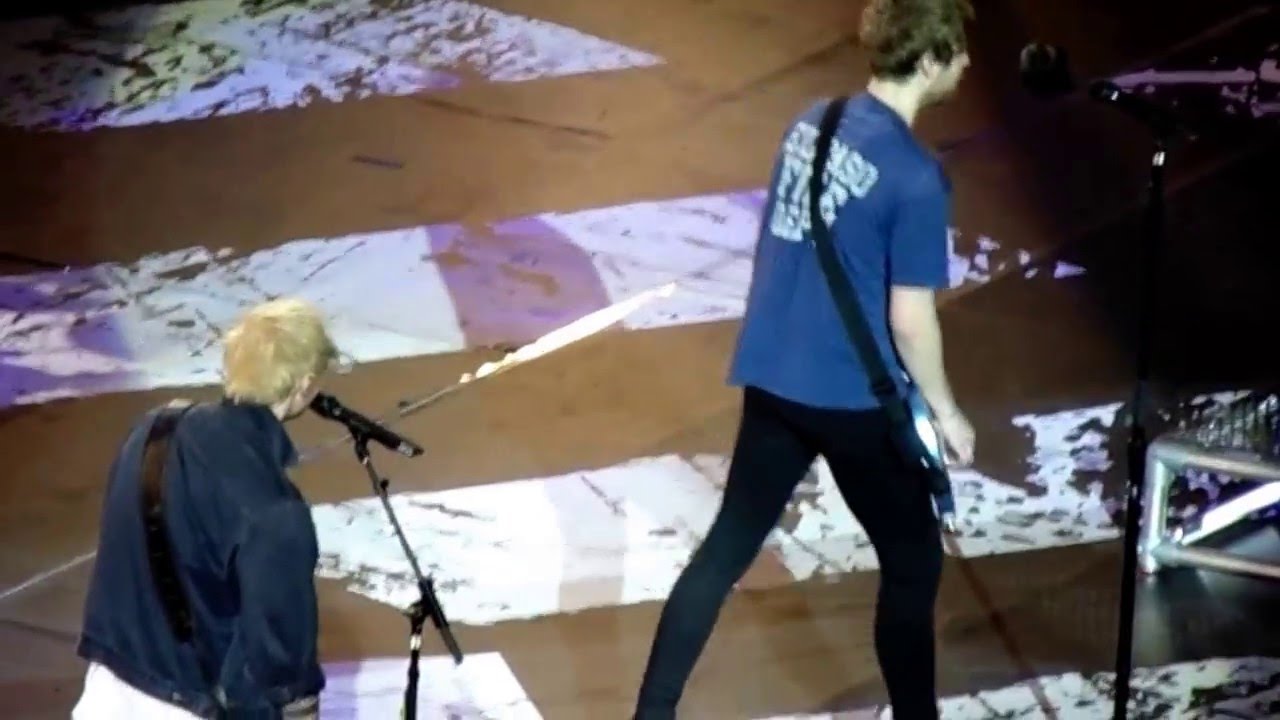 My name is Calum - Arena di Verona (5sos)