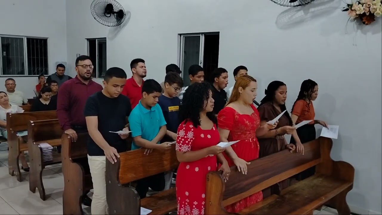 JOVENS E ADOLESCENTES CONGREGAÇÃO MONTE CARMELO 01 LOUVANDO UM HINO ABENÇOADO....