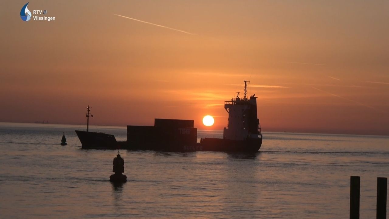 Mooie zonsondergang na een lenteachtige dag!