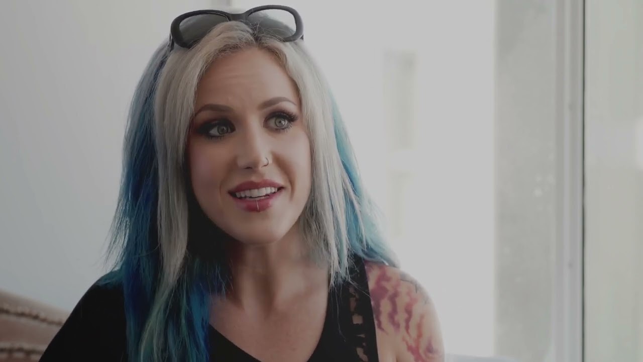 Интервью Алиссы Уайт - Глаз (Arch Enemy) - РУССКАЯ ОЗВУЧКА от нейросети