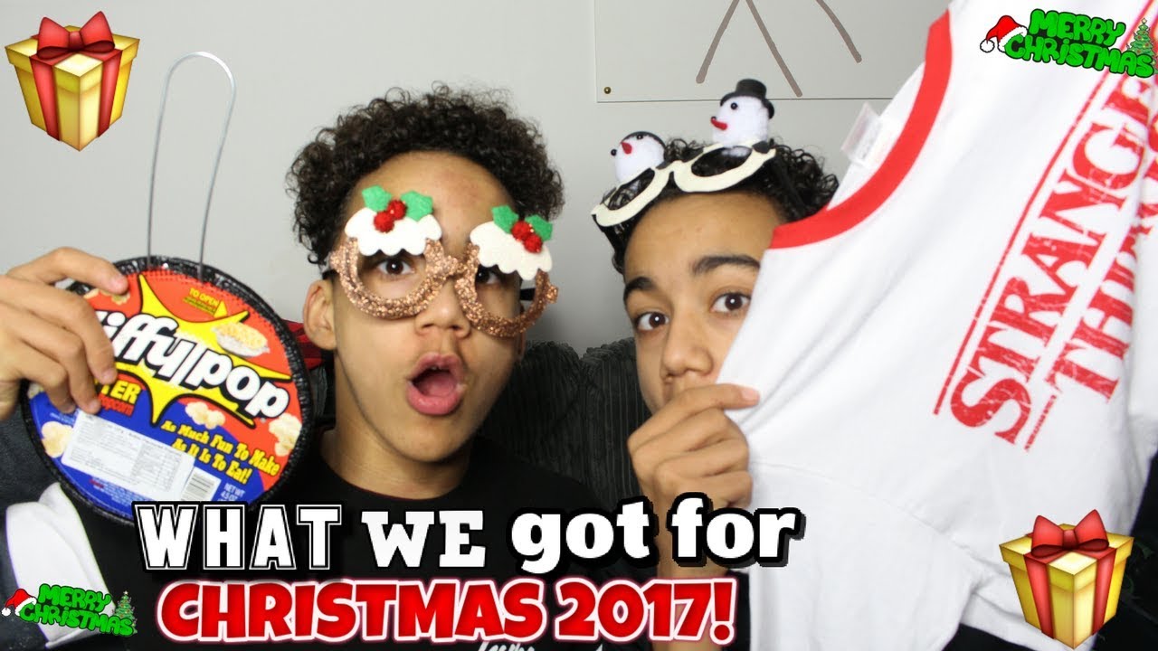 WHAT WE GOT FOR CHRISTMAS 2017! | Twintube