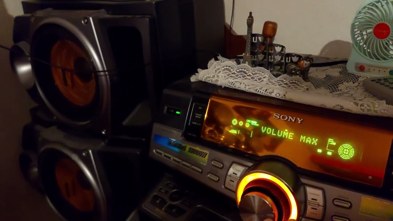 LG CM8430 VS SONY ZUX9