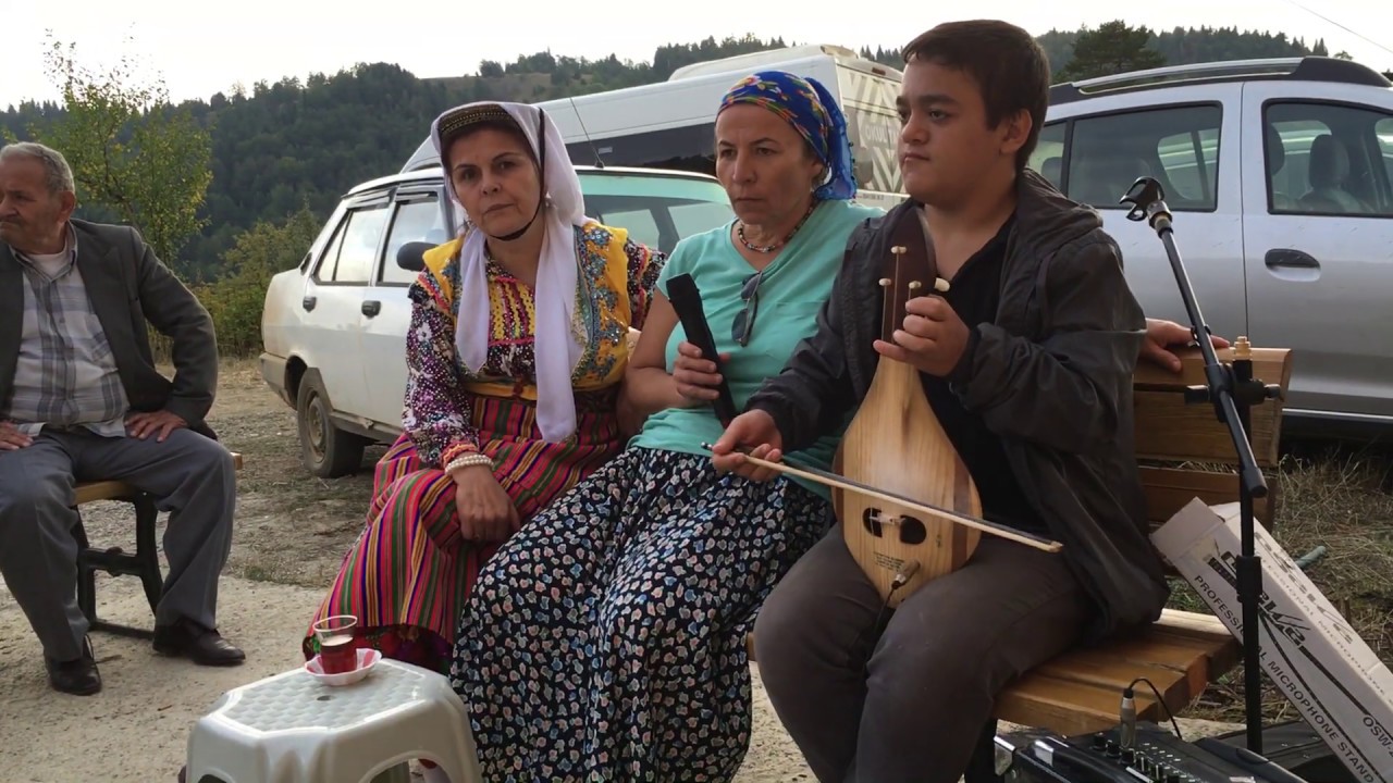 Hatice Şahin feat.Nazmiye Baş Gözünün Yeşiline/ (Offical Video)