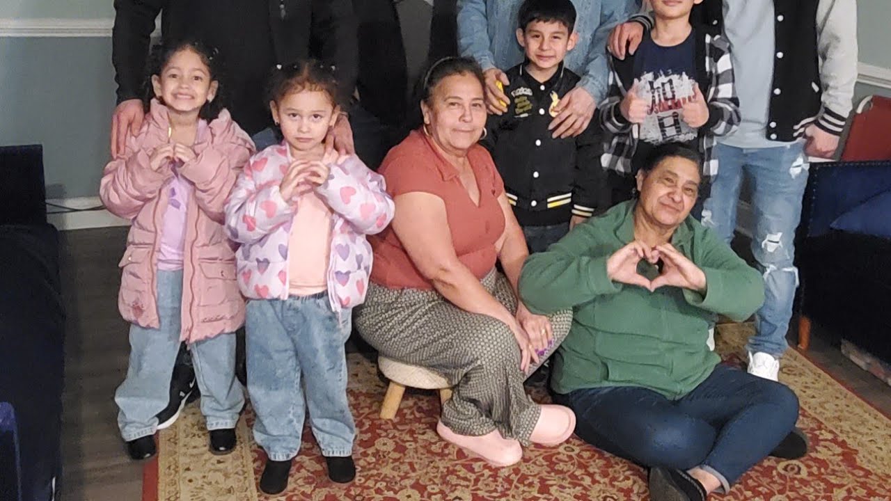 REUNIDOS EN FAMILIA 