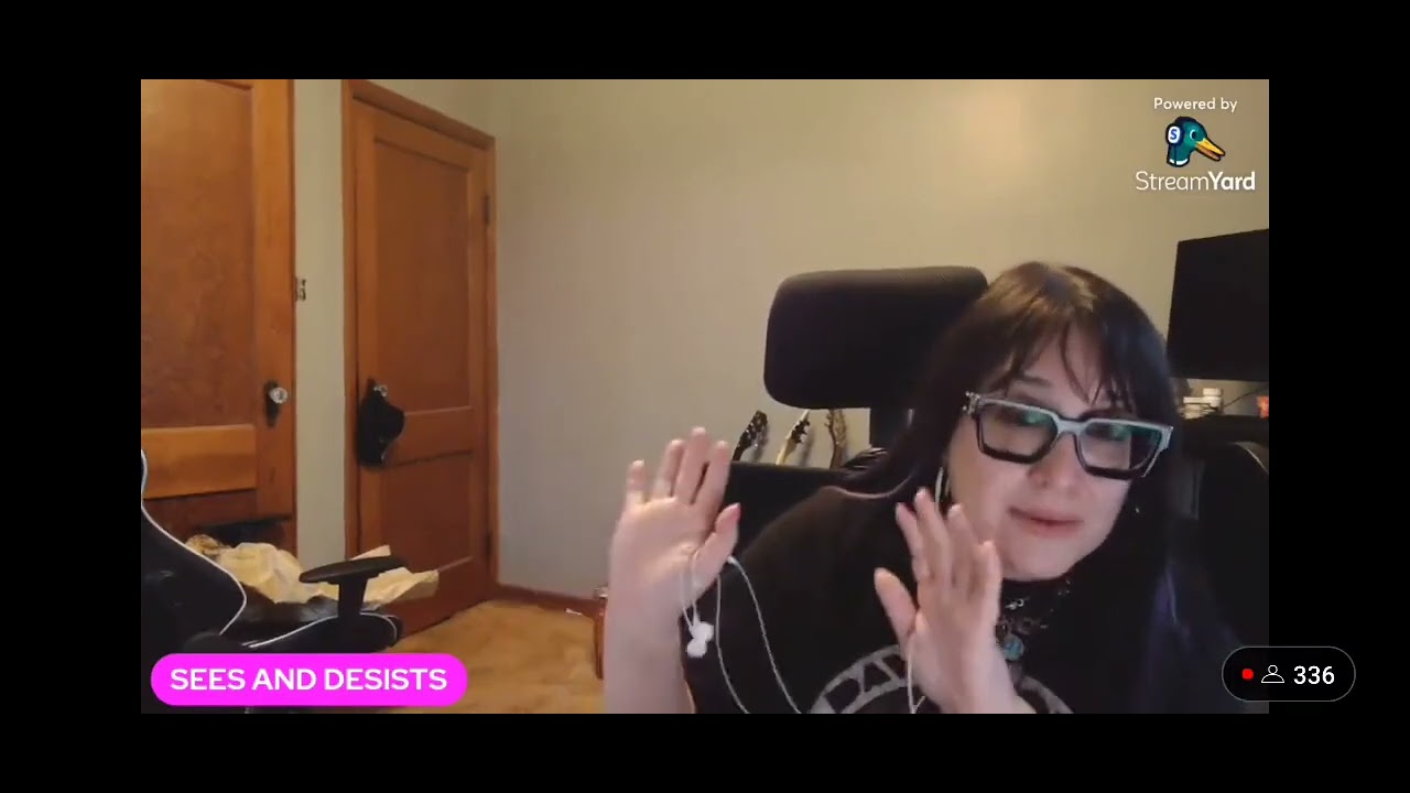 Unhinged DCMediaGirl Threatens to kill other Youtubers @YouTube