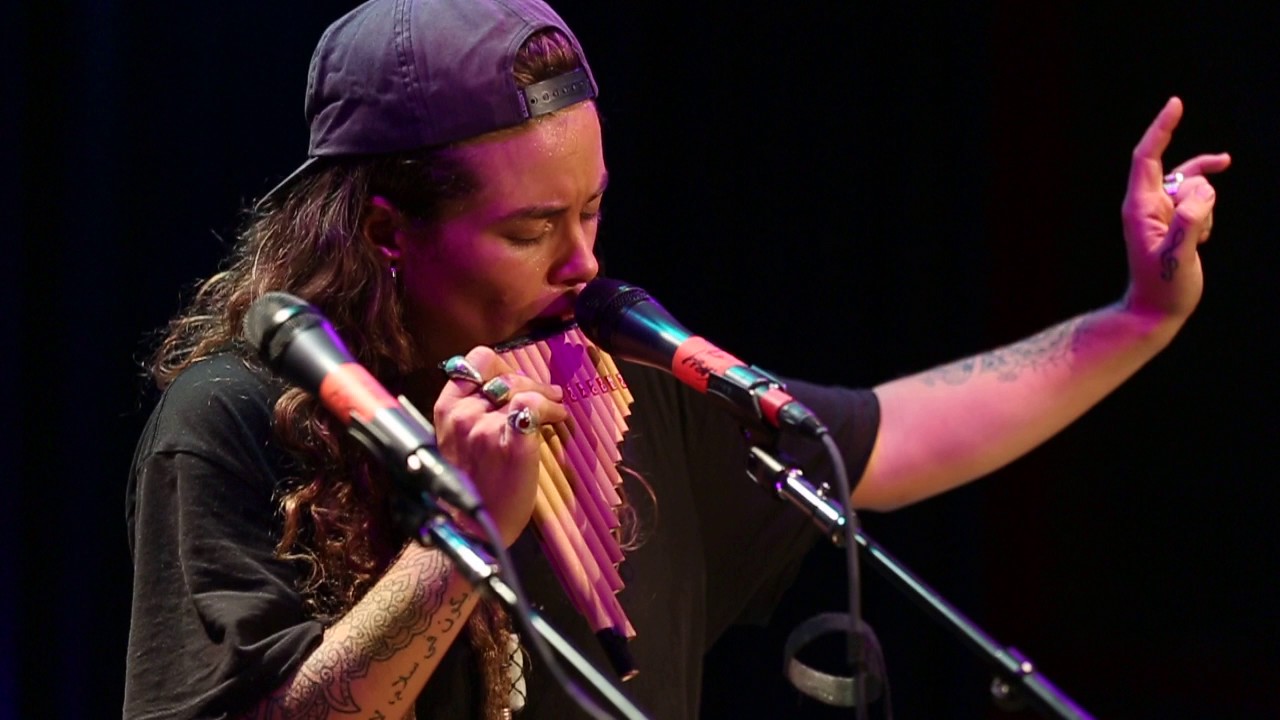 Tash Sultana at Cafe 939 in Boston