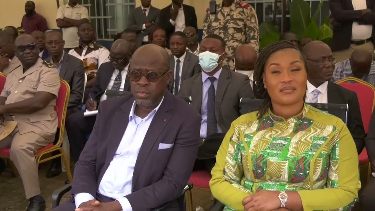 Le ministre Vagondo Diomandé inaugure le 1er commissariat de police de Méagui