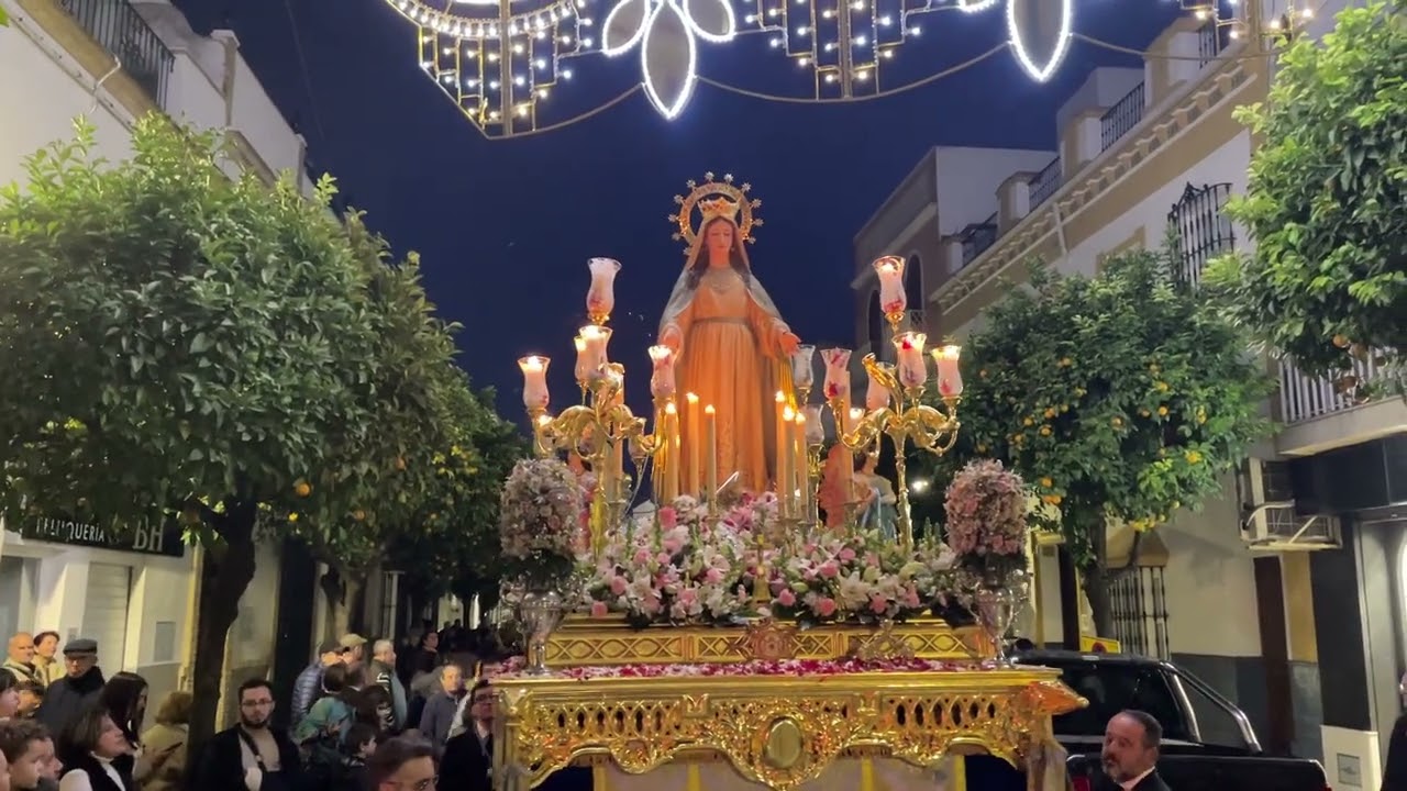 Salida procesional de la virgen de la Milagrosa de Marchena