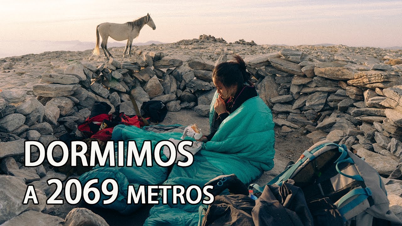 ⛰ Dormimos en LA MAROMA con caballos SALVAJES