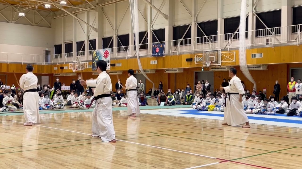 Nunchaku Kihon Kata Demonstration - Ryukyu Kobudo Kongo-ryu / ヌンチャク基本型演武 - 琉球古武道金剛流
